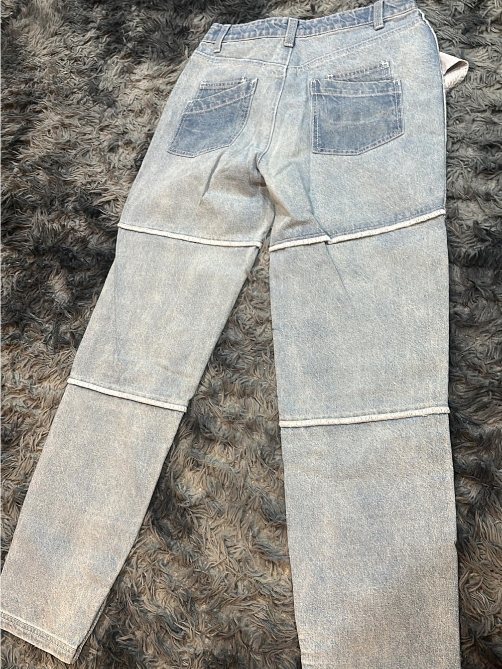 Maniere De Voir Light Wash Patchwork Denim Jeans with Contrast Pockets - Picture 5 of 10